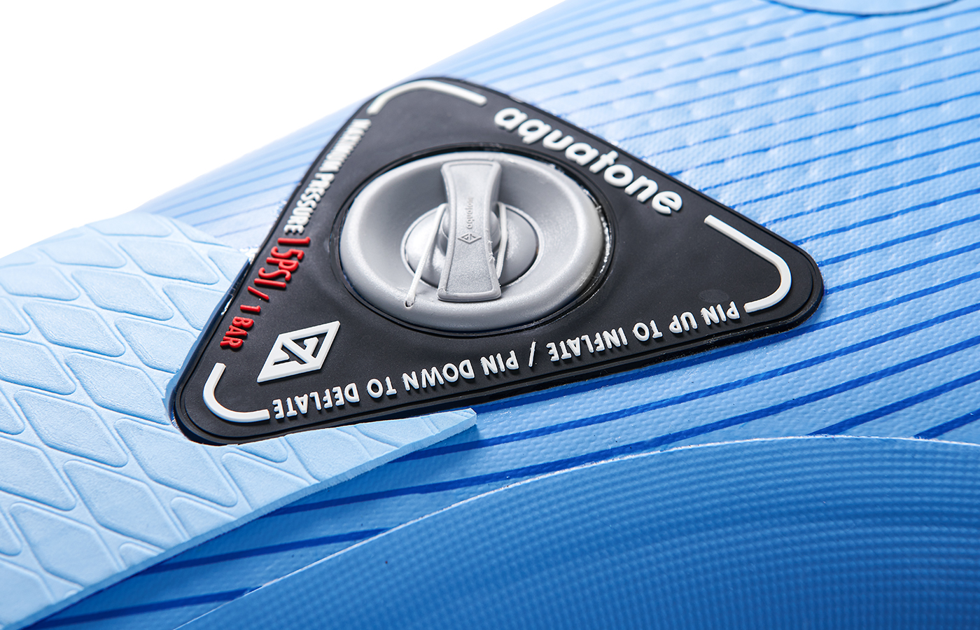 CUSTOMIZED FOR AQUATONE AIR SUP & KAYAKS, THE HIGH-PRESSURE AIR VALVE TECHNOLOGY APPLIES TO ENSURE THE BOARD MAXIMUM STIFFNESS AND RIDERS' SAFETY. IMPORTANT: THE MAXIMUM AIR PRESSURE OF THIS BOARD IS 15PSI. ANY HIGHER PRESSURE COULD OVERINFLATING AND DAMAGE.